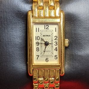 Benrus quartz ladies watch